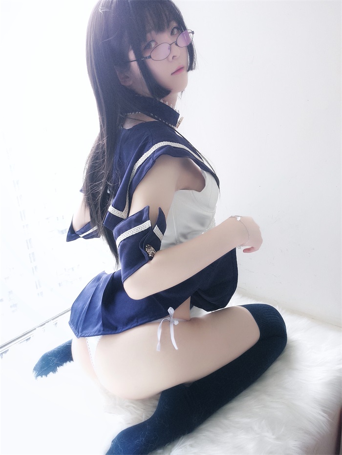 一小央泽-武士刀与水手服