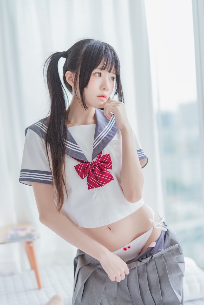 动漫Coser@桜桃喵 – 心形胖次