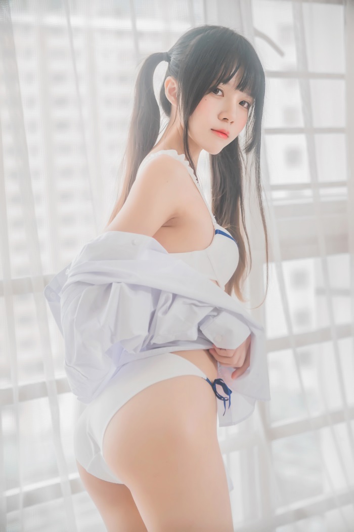 萝利风COS 桜桃喵 – 白衬衫双马尾