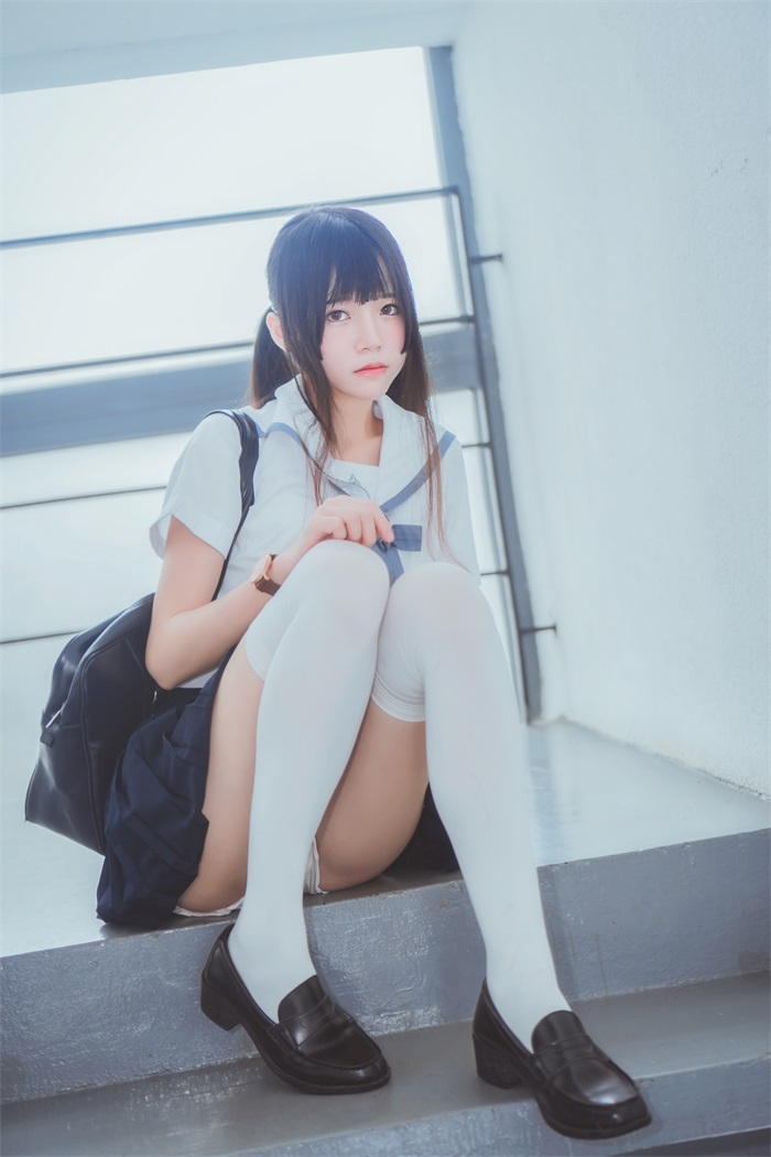 萝利风COS 桜桃喵 – 蓝白水手服