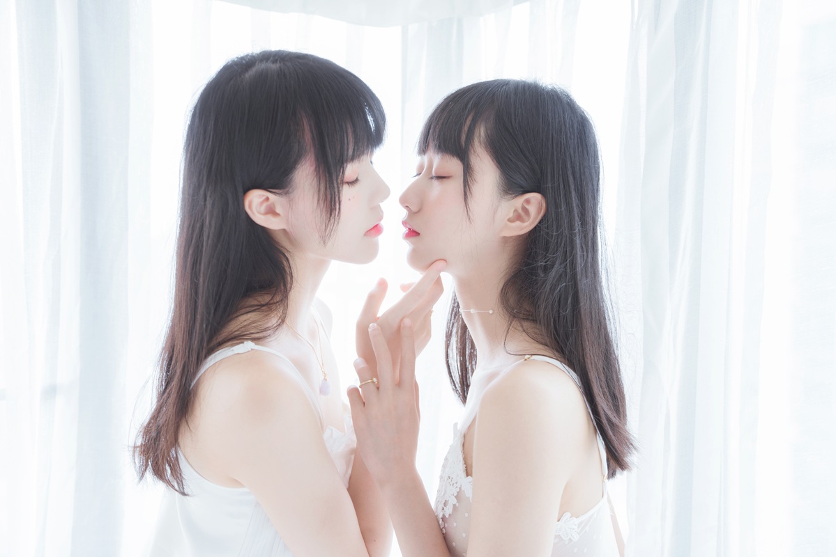桜桃喵&木绵绵 – 朝(白裙×白裙)