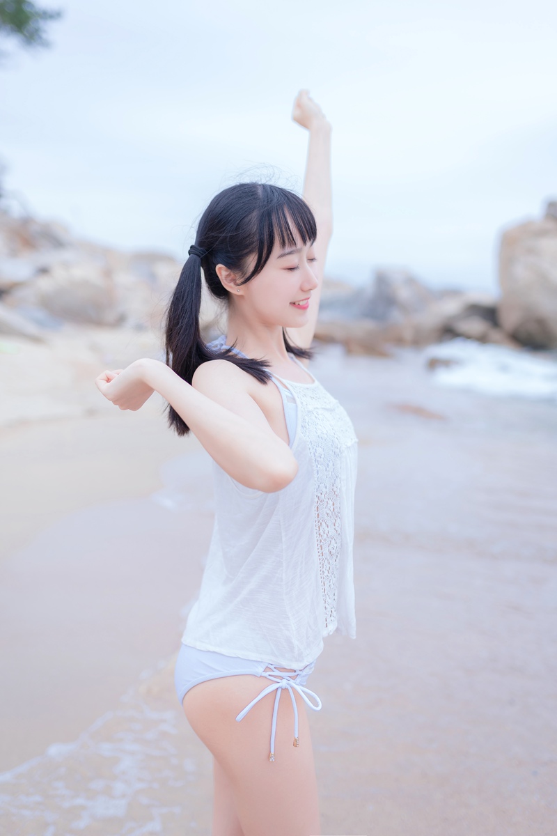 木绵绵OwO – 海边白色比基尼电子版