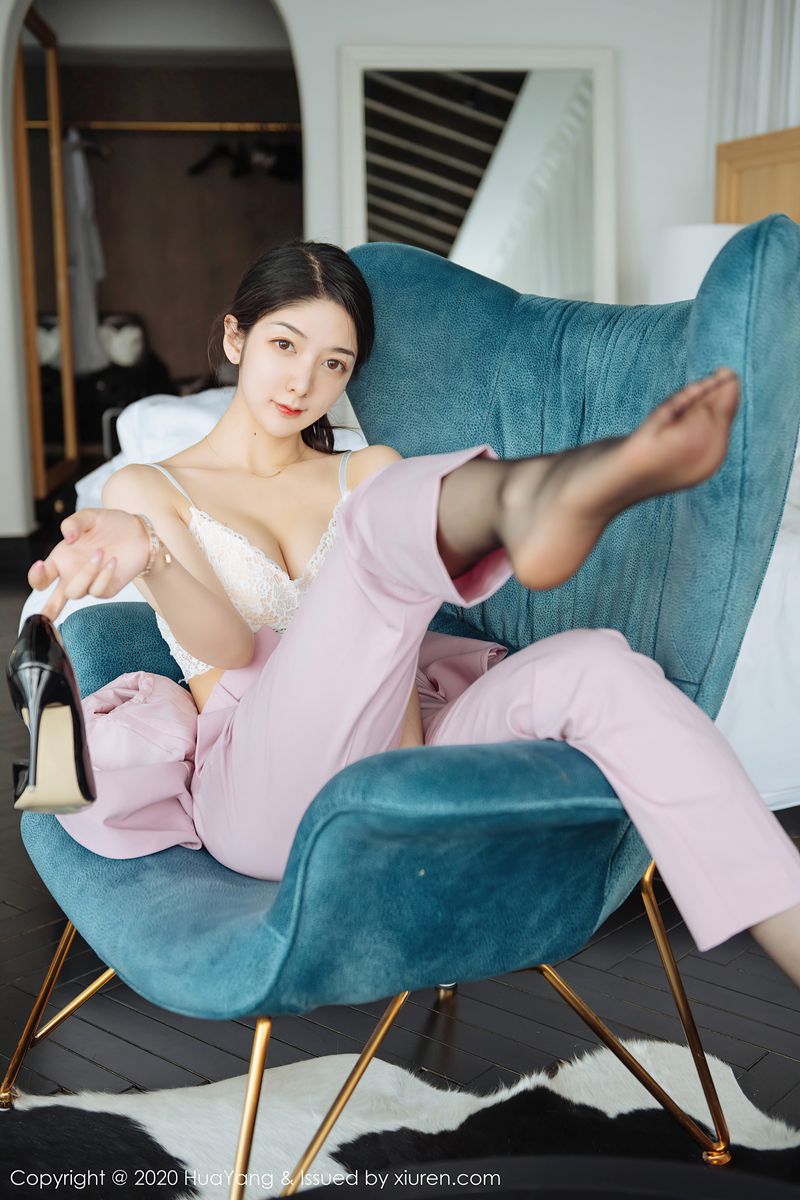 Angela小热巴