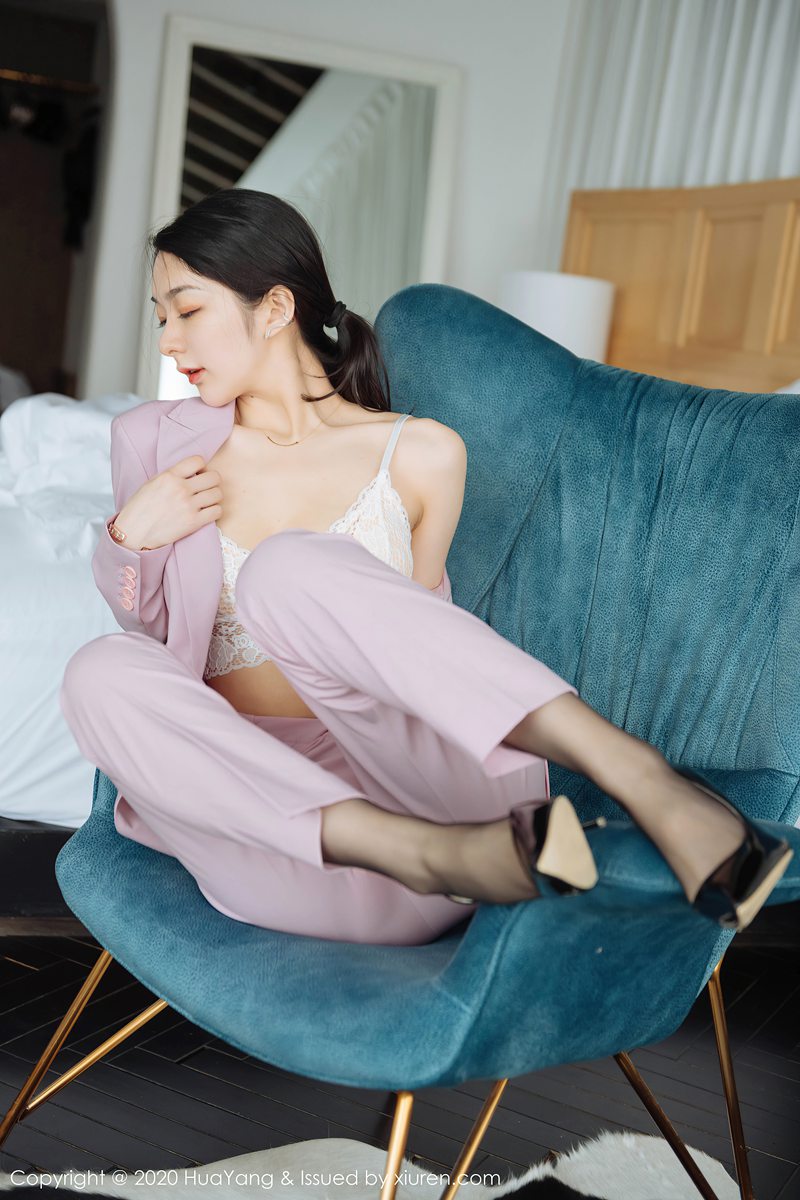 Angela小热巴
