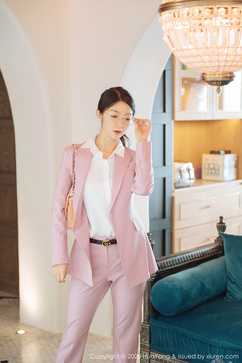 Angela小热巴