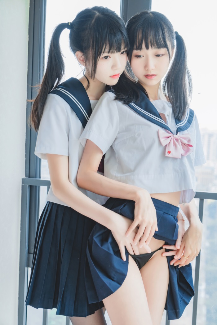 Coser@桜桃喵&木绵绵 – 她(制服×制服)