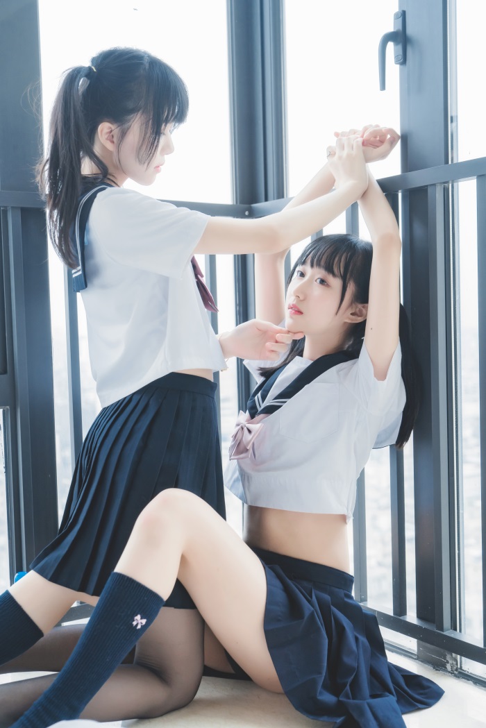 Coser@桜桃喵&木绵绵 – 她(制服×制服)