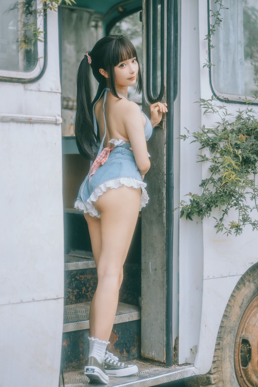 蠢沫沫 大巴车