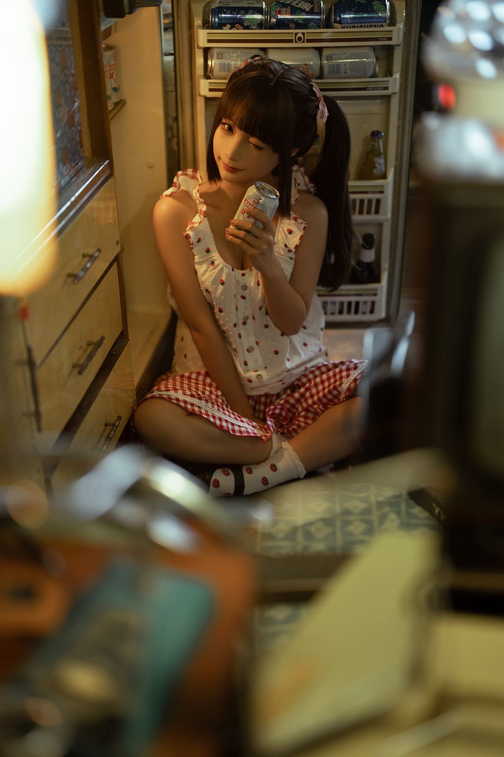 蠢沫沫 红格子