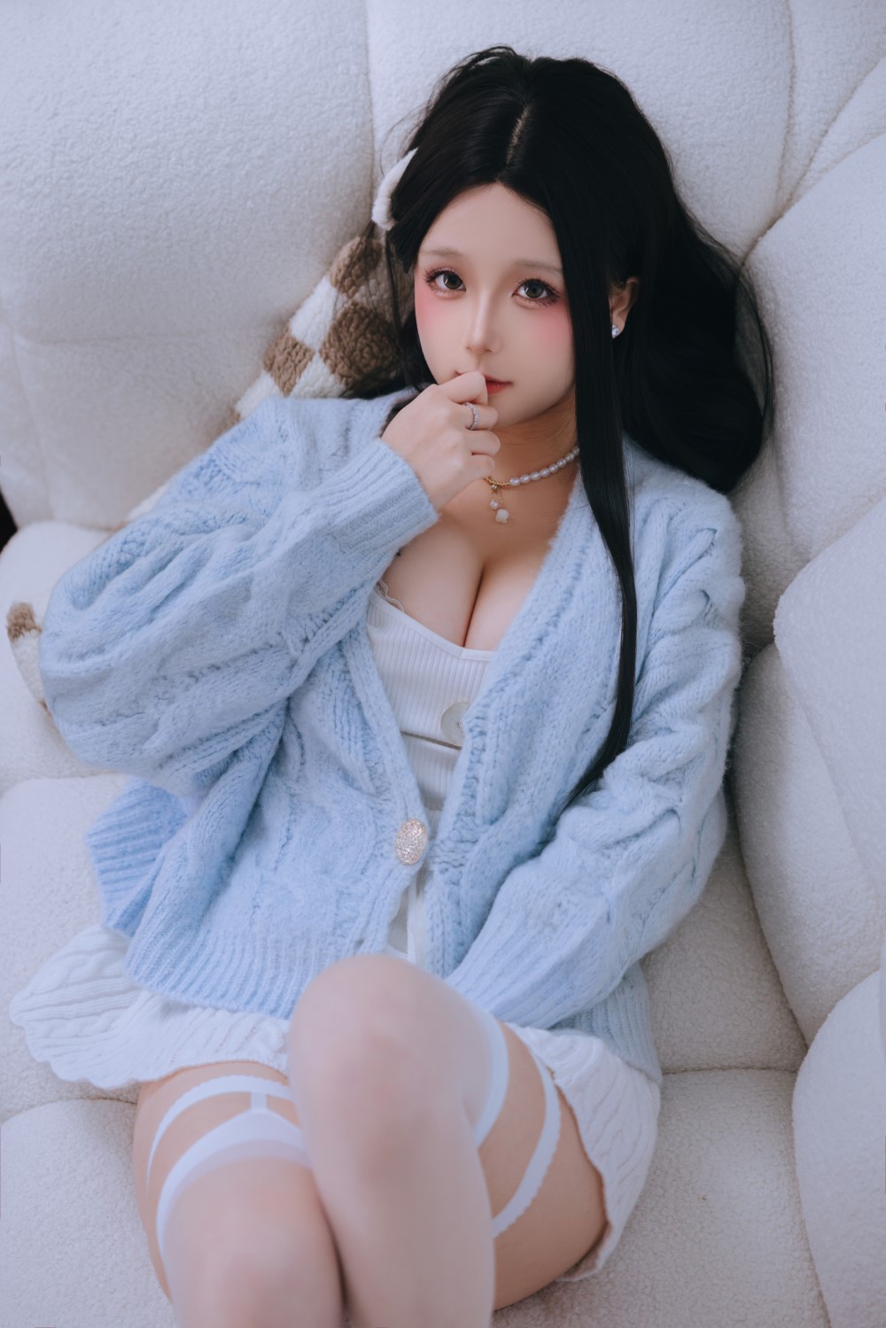 日奈娇 与学姐约会