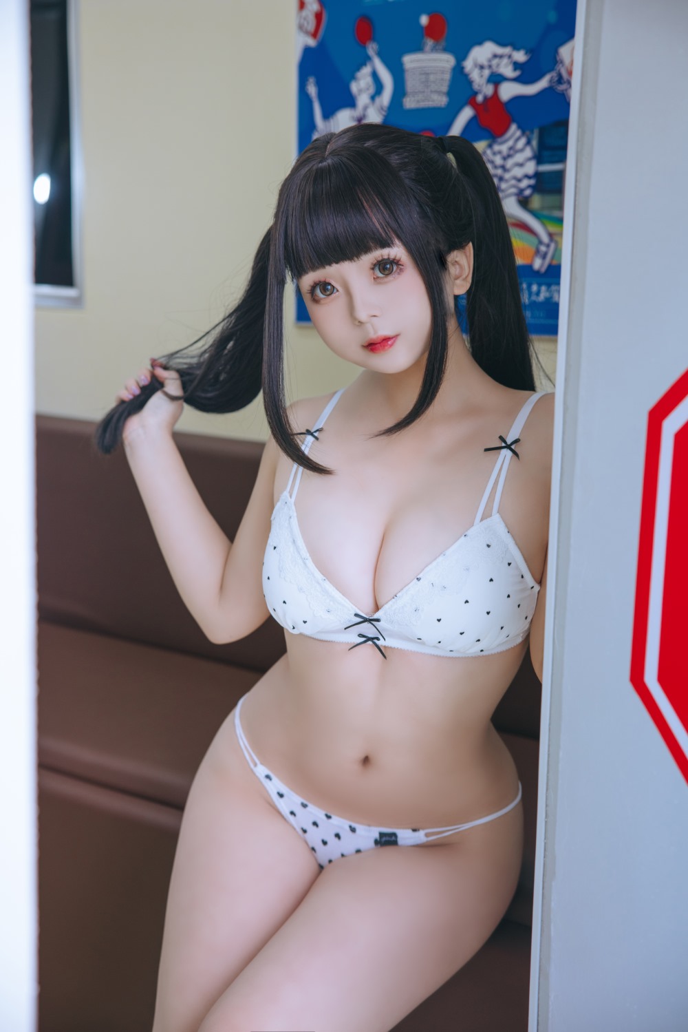 日奈娇 列车JK