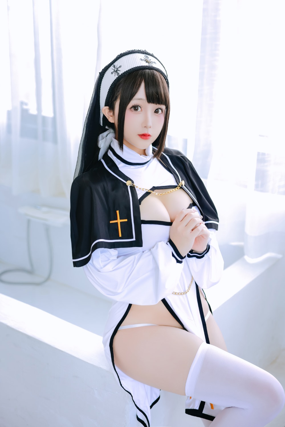 日奈娇 圣洁修女