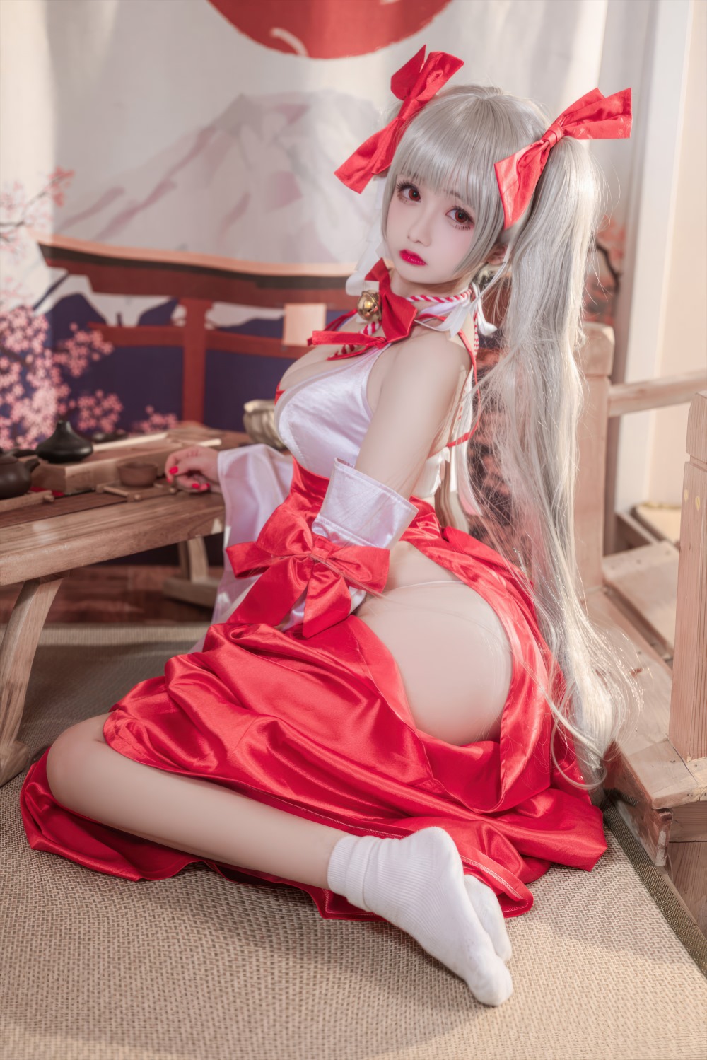 日奈娇 碧蓝航线 可畏巫女