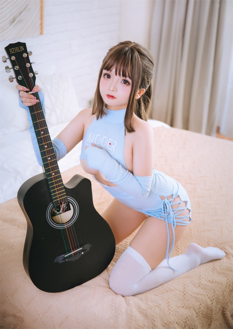日奈娇 吉他妹妹