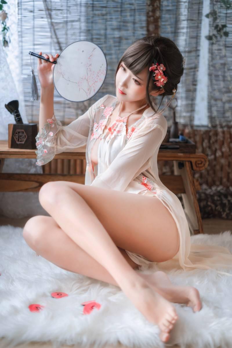 三度_69 肚兜
