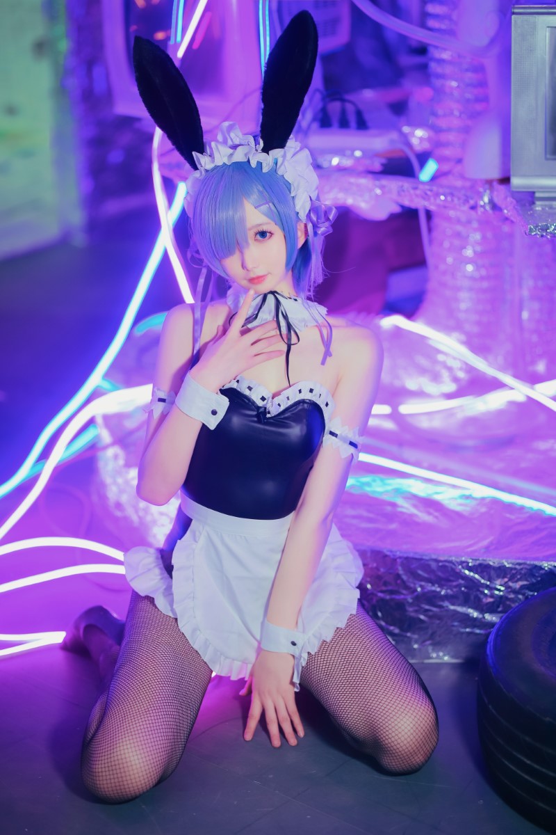 封疆疆v 蕾姆兔女郎