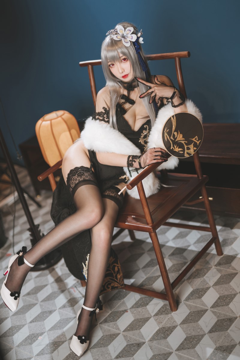 封疆疆v 路易九世旗袍