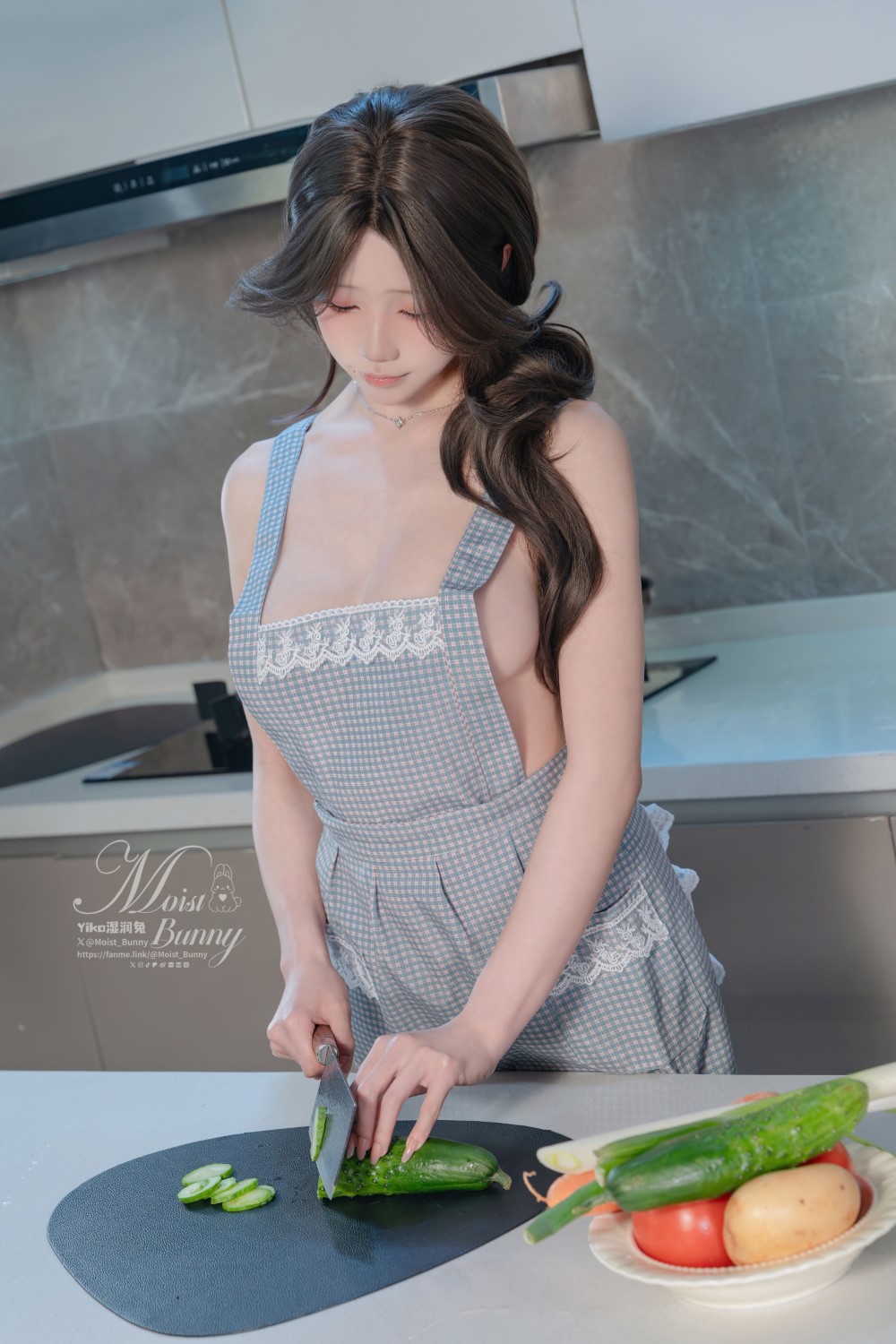 咬一口兔娘(黏黏团子兔) 继母の香