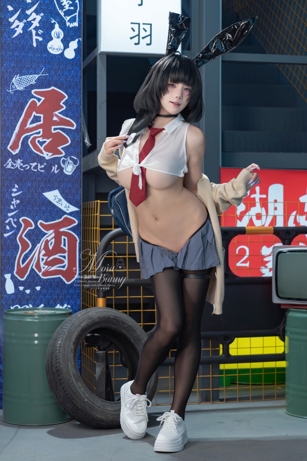 咬一口兔娘(黏黏团子兔) 10月作品賽博逆JK