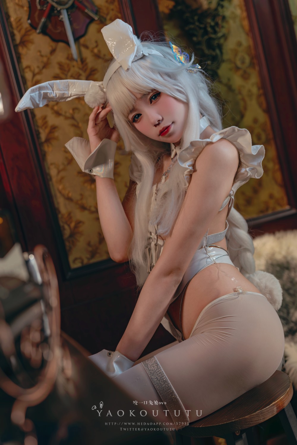 咬一口兔娘(黏黏团子兔) 十月T3特典『恶毒酒吧』