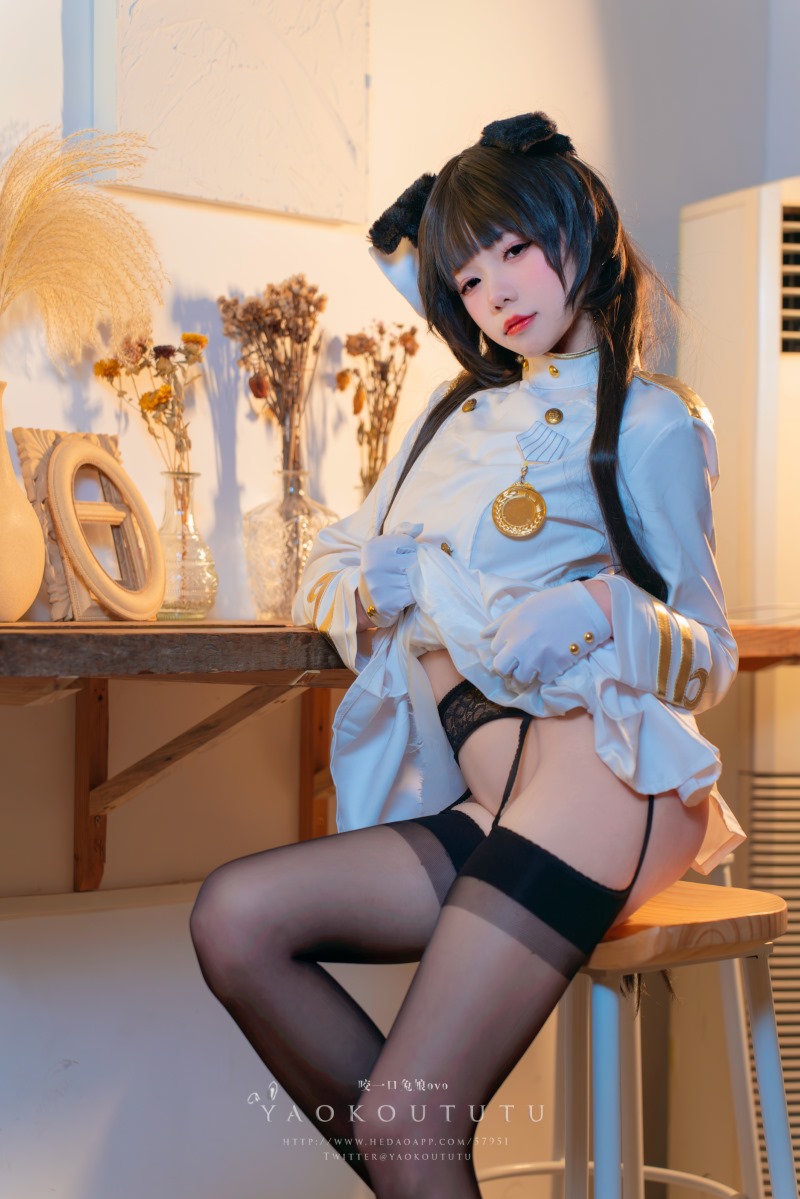 咬一口兔娘(黏黏团子兔) 八月T3专属特典《碧蓝航线-爱宕》