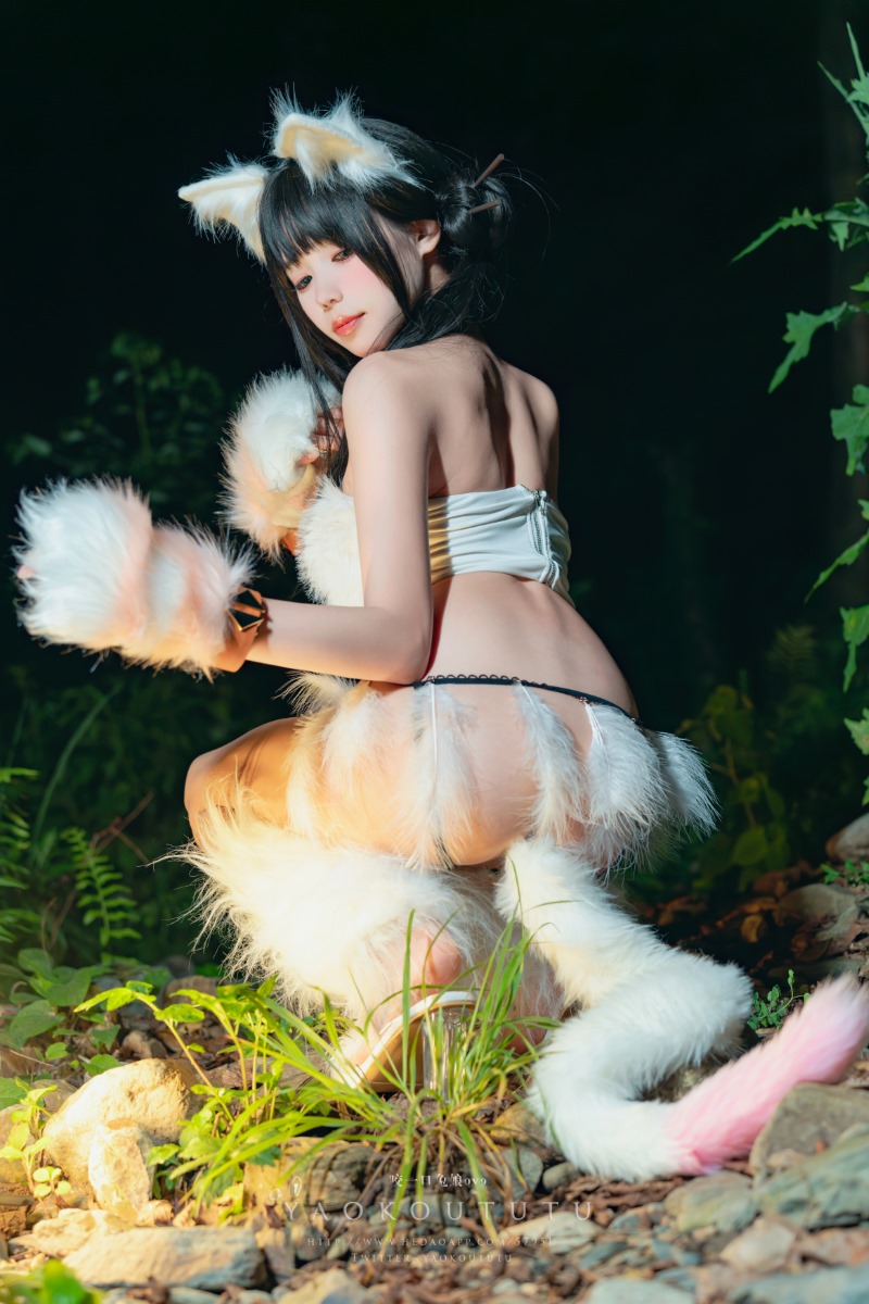 咬一口兔娘(黏黏团子兔) 八月订阅《狐灵》&LIKEY