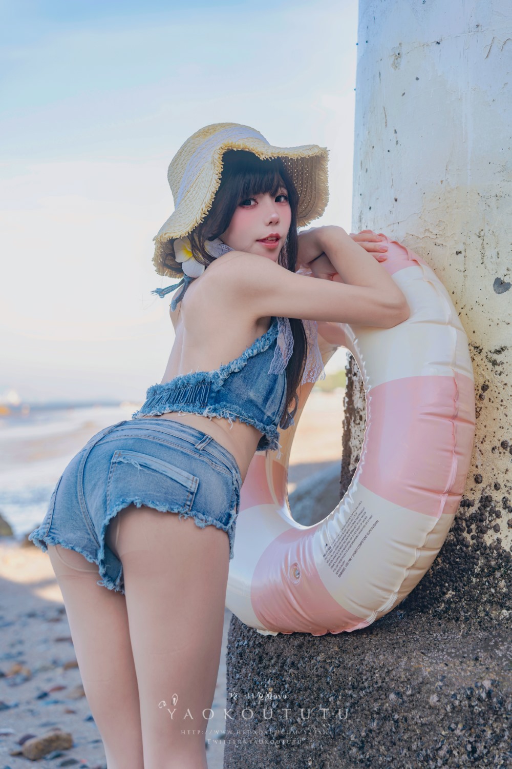 咬一口兔娘(黏黏团子兔) 『海の夏日』Shotgun