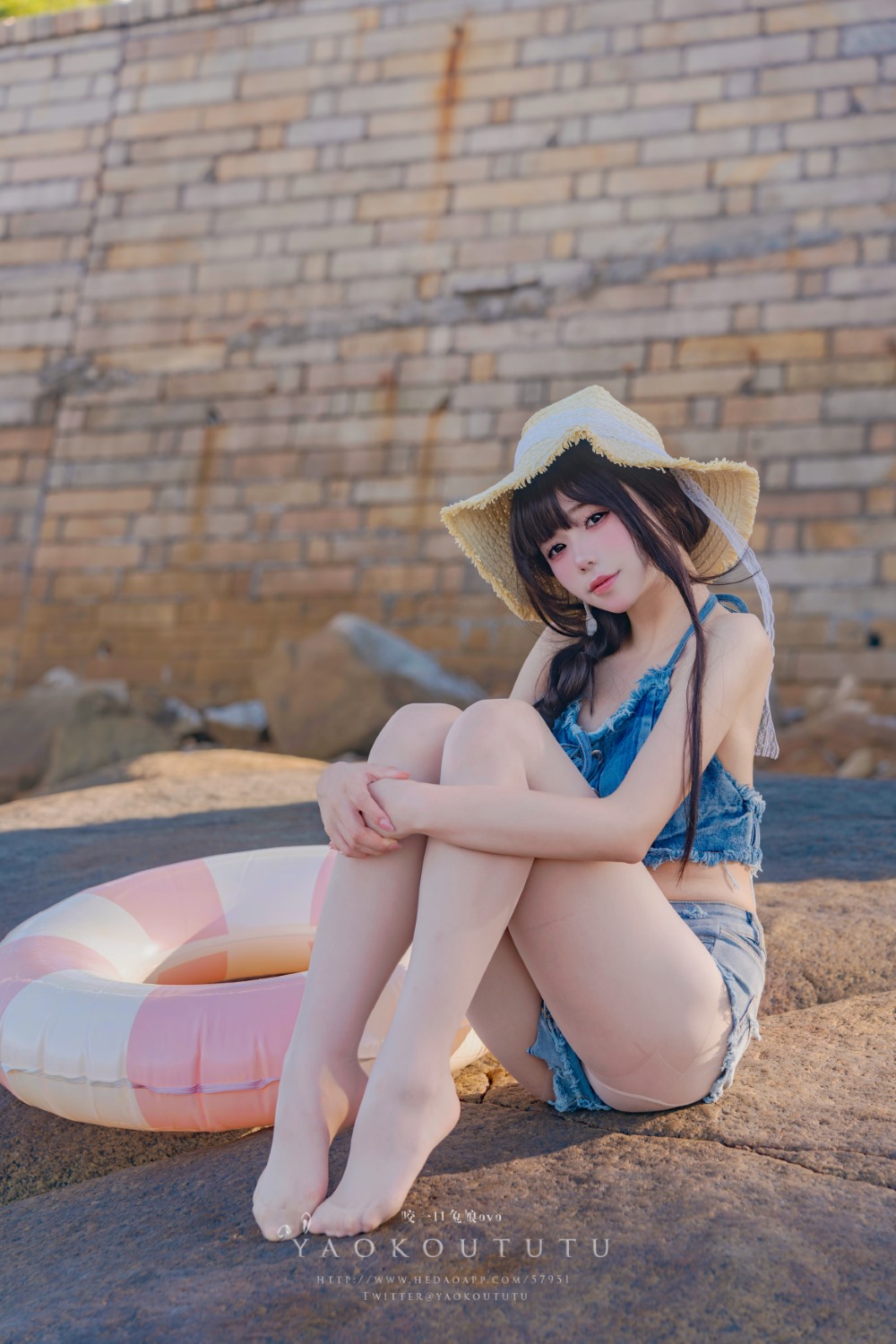 咬一口兔娘(黏黏团子兔) 『海の夏日』Shotgun