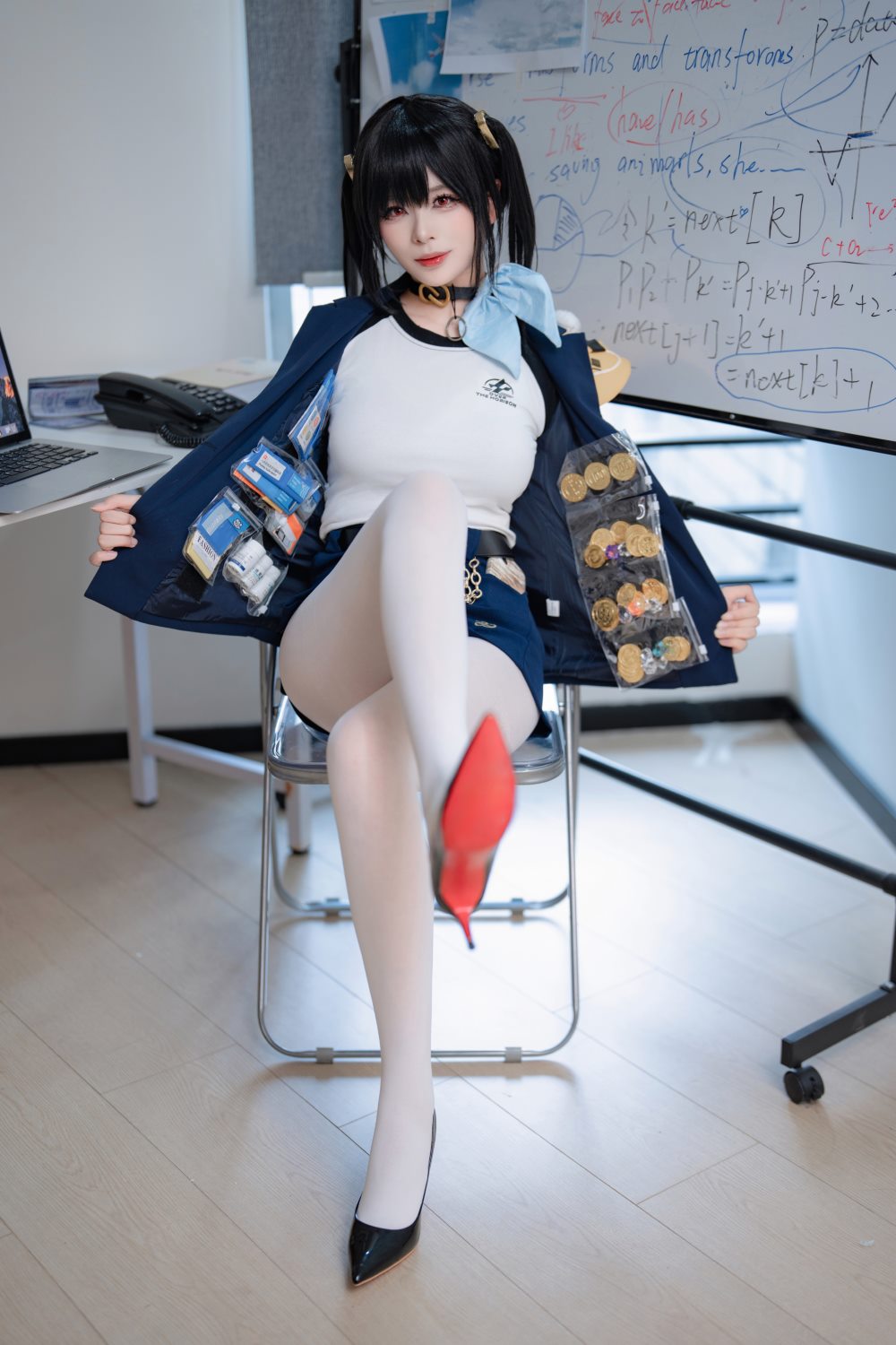 轩萧学姐 Nikke胜利女神 索拉