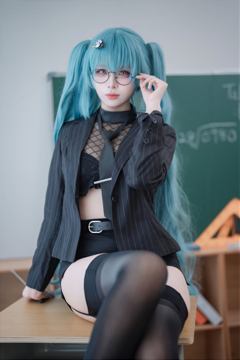 轩萧学姐 Nikke胜利女神 普丽瓦蒂·严厉教诲