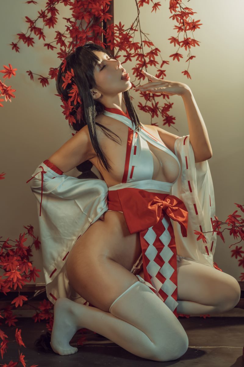云溪溪 巫女