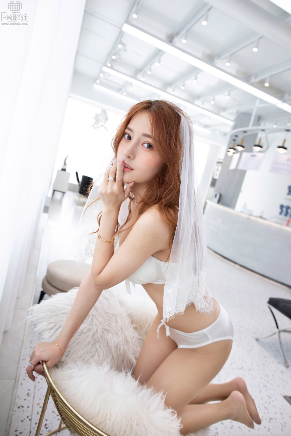 A Pure White Morning 模特 Cherry